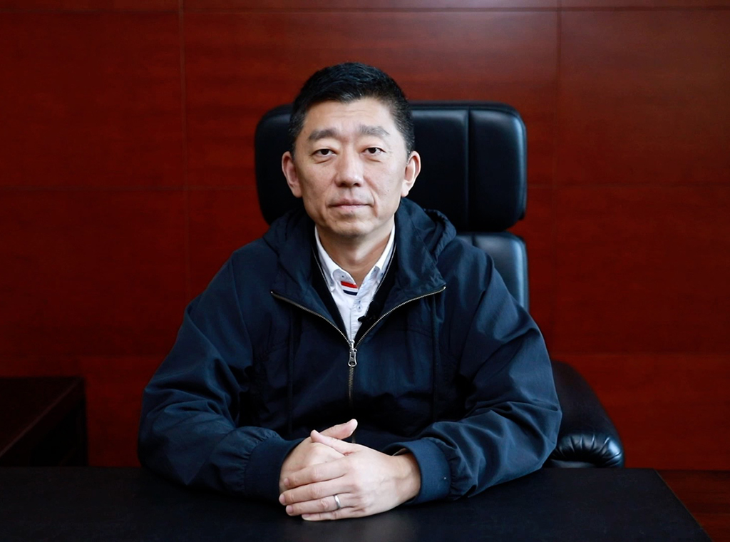 揚(yáng)子江藥業(yè)集團(tuán)董事長   徐浩宇